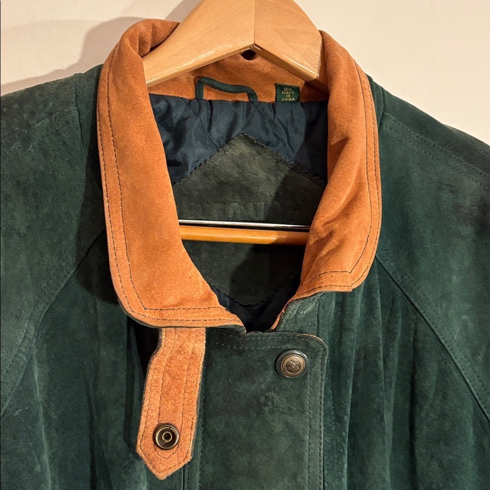 Vintage 1990s Dark Green Suede Jacket with Tan Accents Winter Fashion Coat 2X - Picture 5 of 17